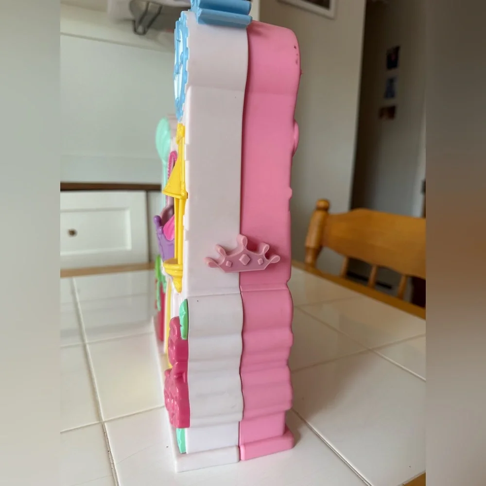 Disney Princess Playset Little Kingdom Play 'n Carry Castle by Hasbro 2016 - Picture 3 of 13